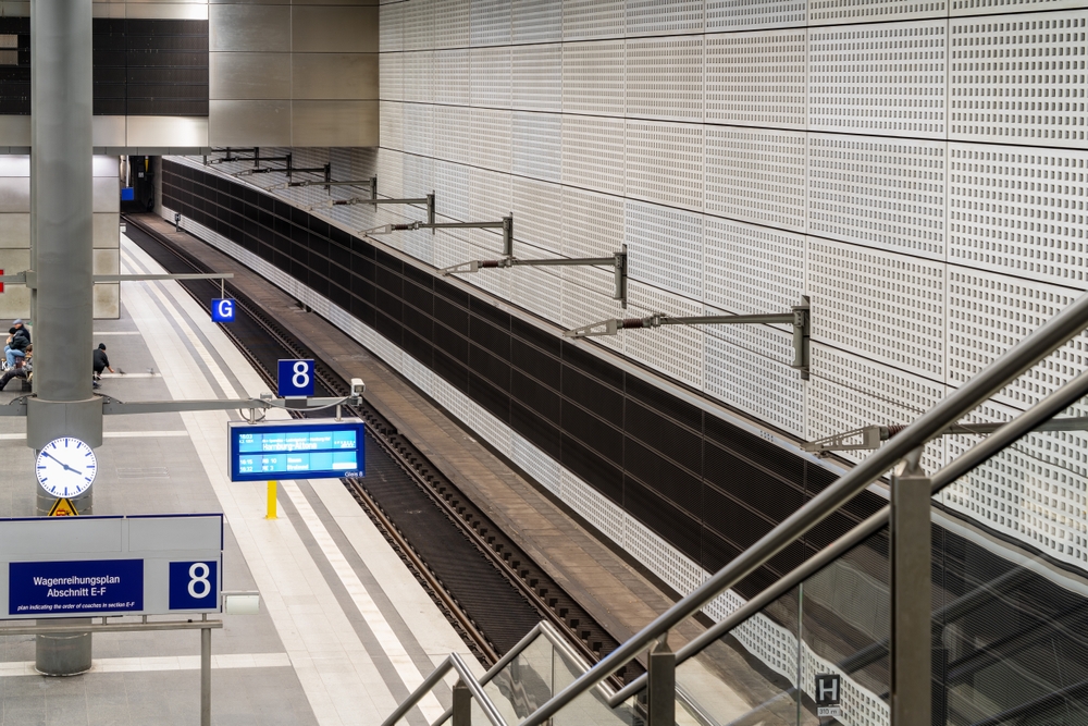 berlin hauptbahnhof tiefebene